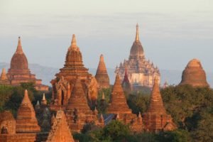 Bagan ruinas Myanmar ingles guia en tailandia