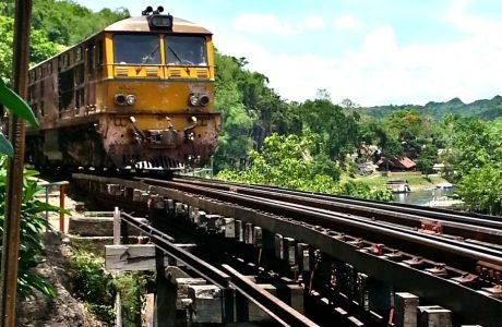 Kanchanaburi rio kwai tren